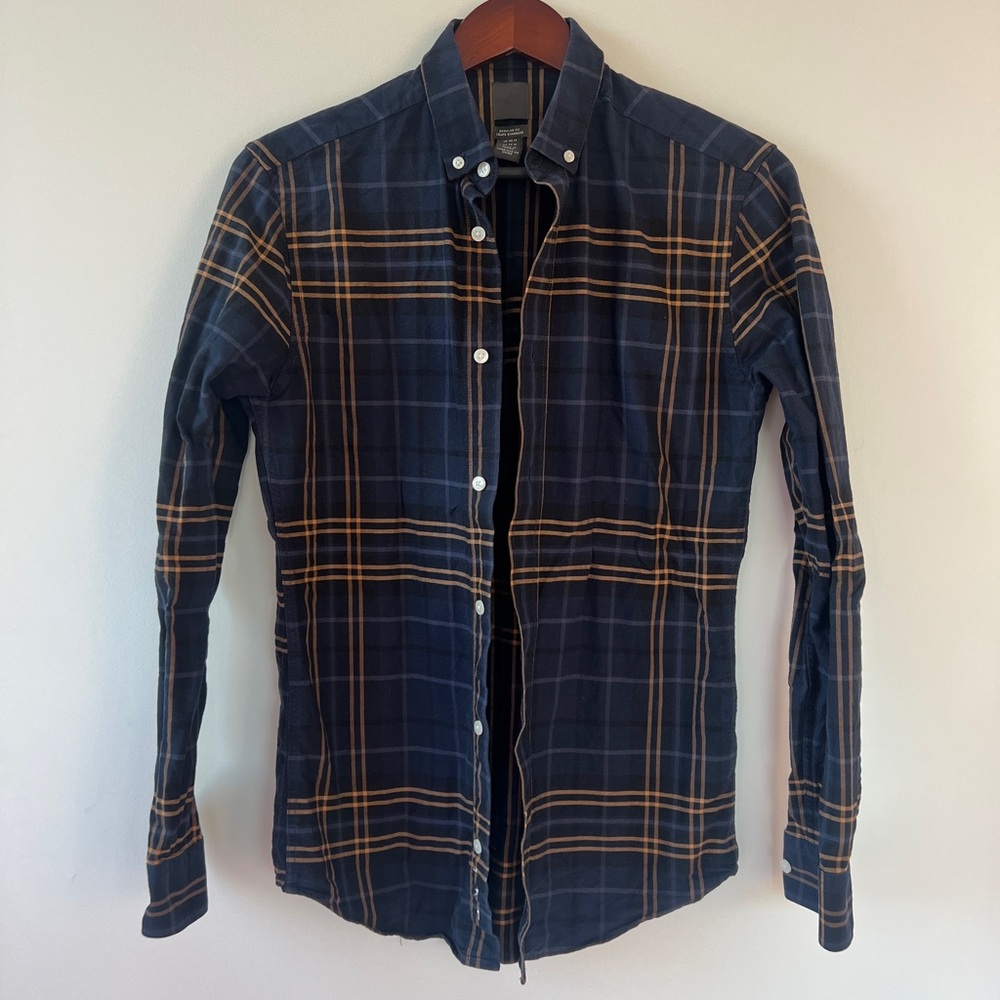 H&M Navy blue flannel long sleeve button up shirt Sise XS fits 36-38